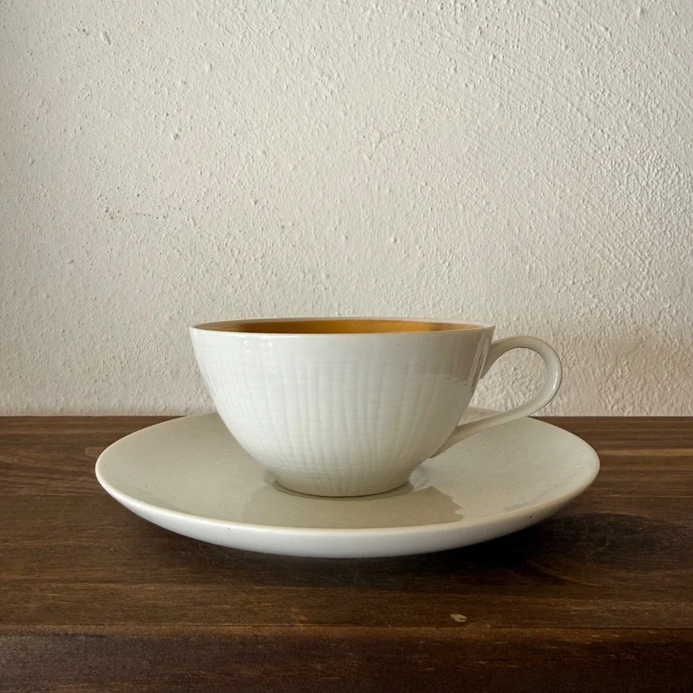 Dorothy C Thorpe Gold Wash Teacup And Saucer Set Of 10 White Textured California